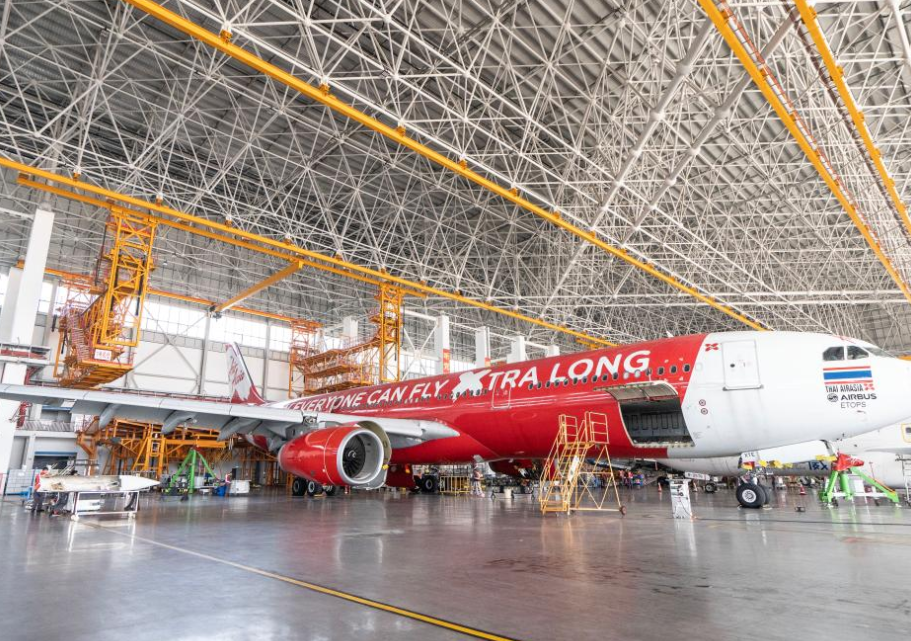 An inbound aircraft is under maintenance at a one-stop aircraft maintenance base in Hainan Free Trade Port in Haikou, south China's Hainan Province, Feb. 17, 2025. (Photo/Xinhua)